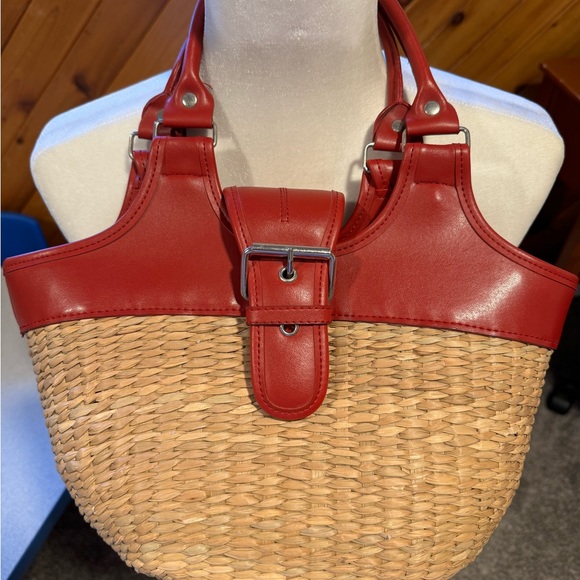 Sun and Sand Red and Tan women’s woven purse - Picture 2 of 7